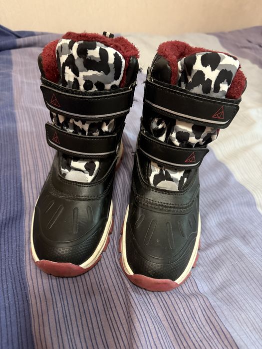 Продам зимові сапожки на дівчинку