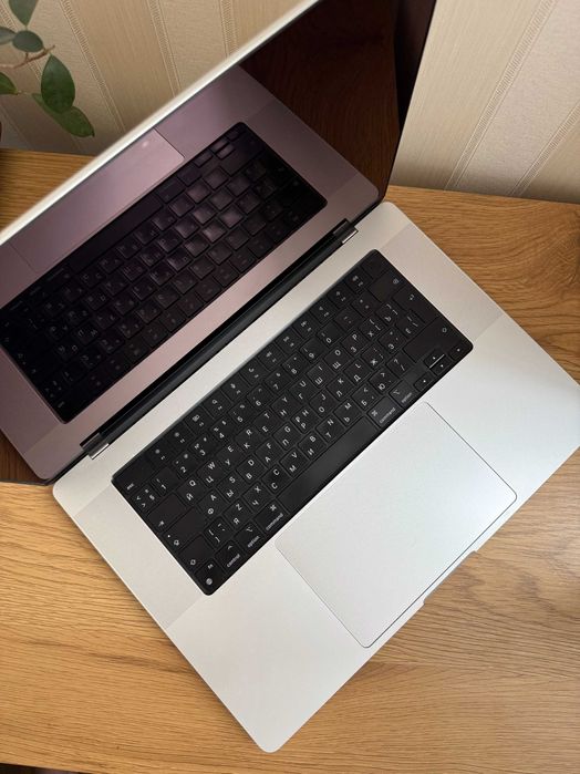 MacBook Pro 16 M1 Max 64/512