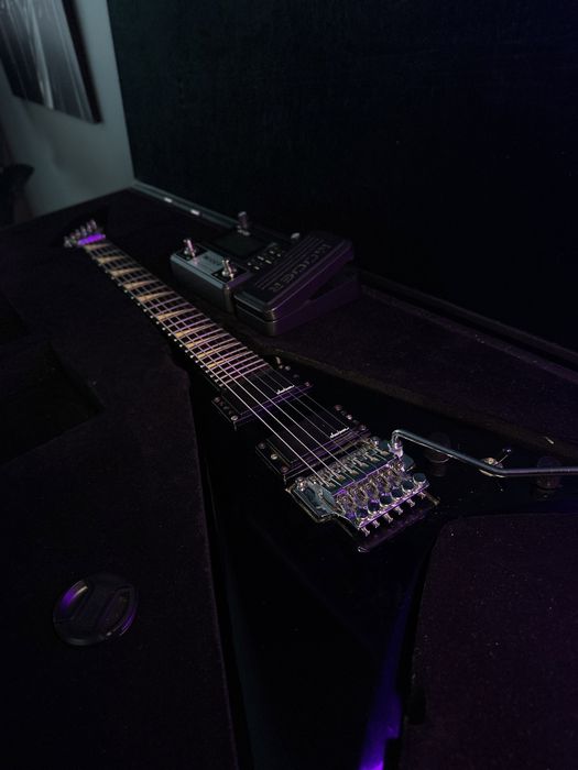 Електрогітара Jackson JS RR 35 з процесором Mooer GE 100 та кейсом