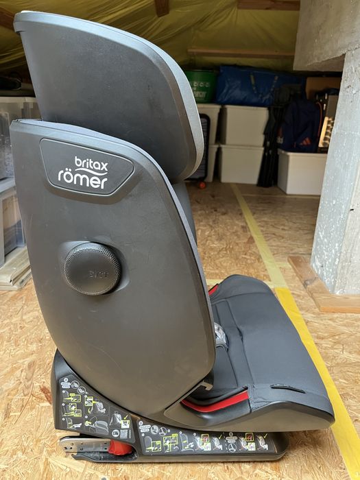 Britax Römer Advansafix IV R