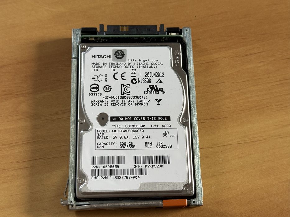 EMC 051-000-279 2.5Inch SATA/SAS HDD + Hitachi 600GB 10K RPM