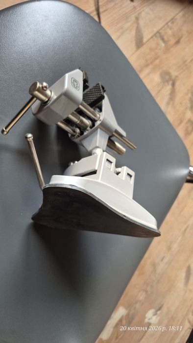 поворотні тиски.лещата