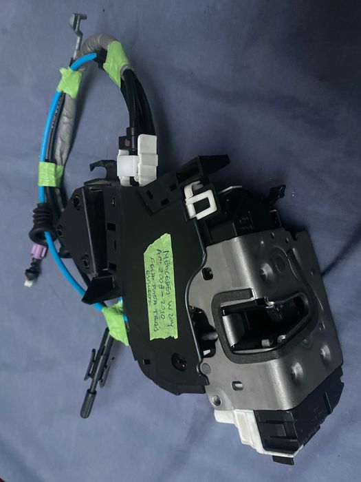 Fechadura Fecho porta trás esquerda Mercedes C W204