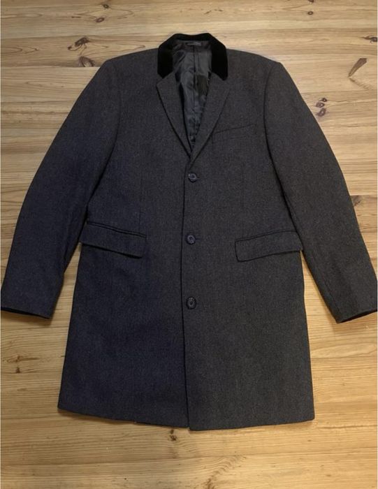 Стильне чоловіче пальто