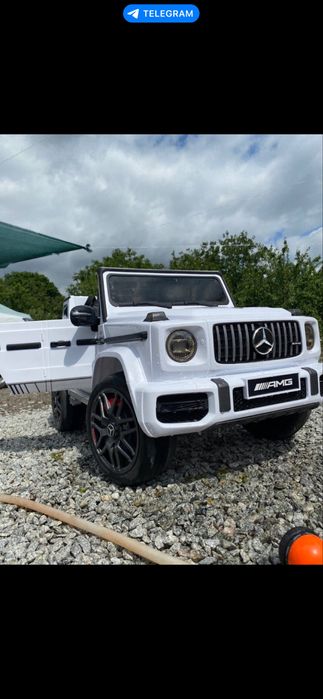 Дитяча машина на пульті