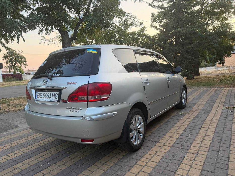 Продам Toyota Avensis Verso 2002 р.в.