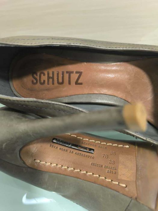 Sapatos em pele SCHUTZ N38