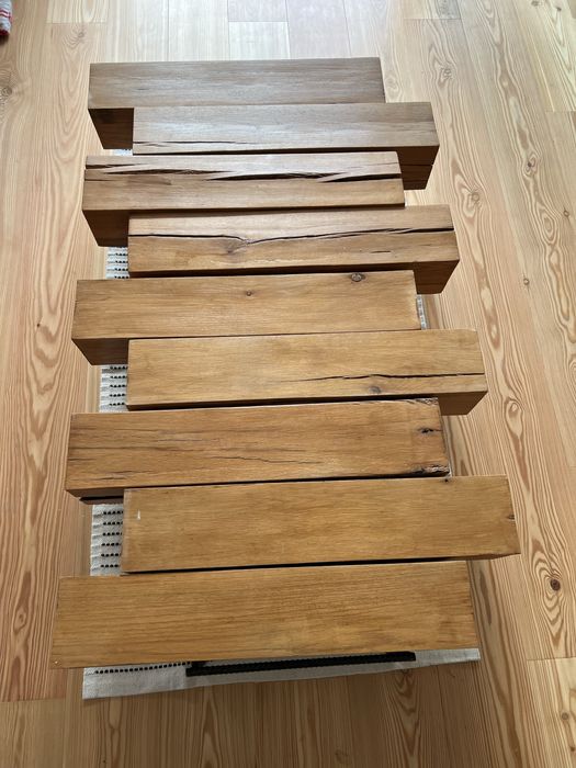 Mesa de centro em madeira  macica e ferro