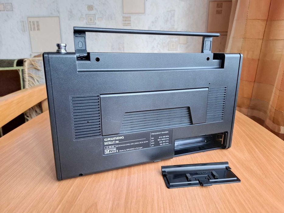 Grundig Satellit 700