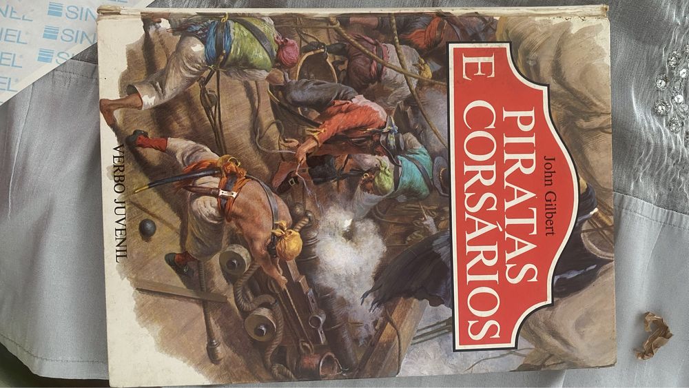 Vários livros e coleções Português e Inglês