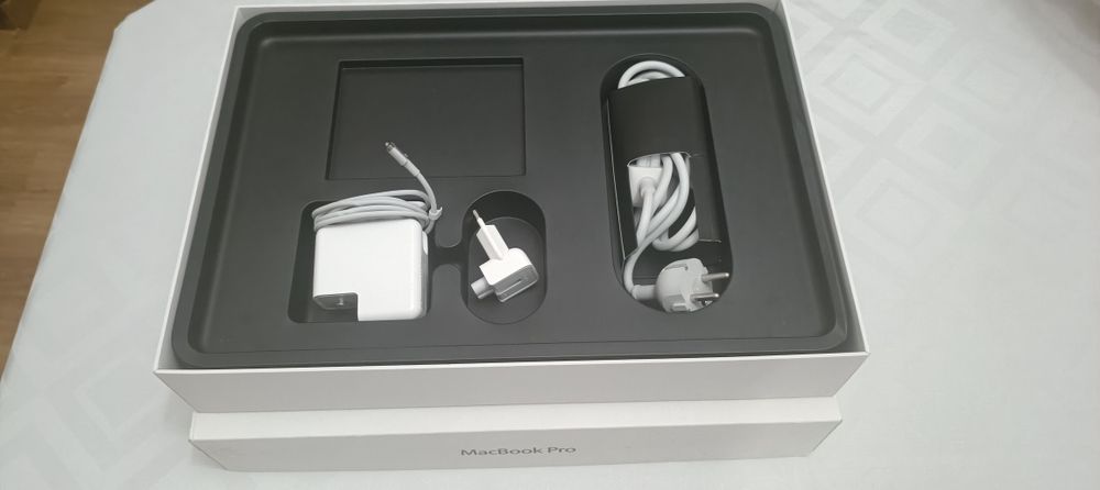 MacBook Pro Retina 15" i7 | 16GB RAM | SSD 500GB | Caixa | Excelente Estado