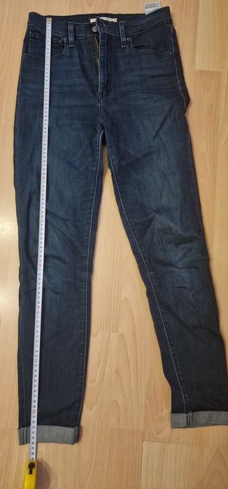 Damskie spodnie Levis