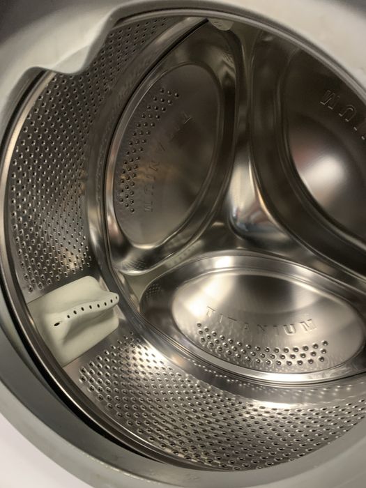 Продам пральну машину Ariston Aqualtis AQS73F09, 7 кг. Гарантія.