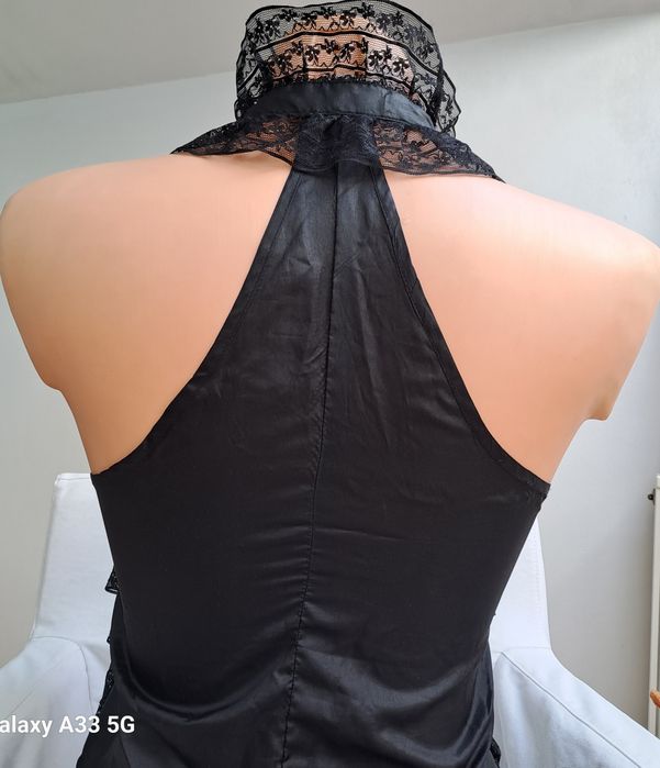 Bluzka czarna elegancka z koronką stójką