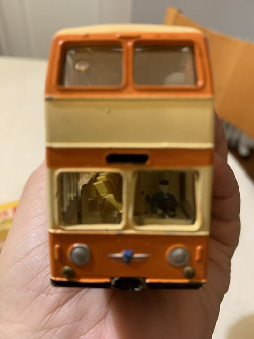 Autocarro Leyland METOSUL