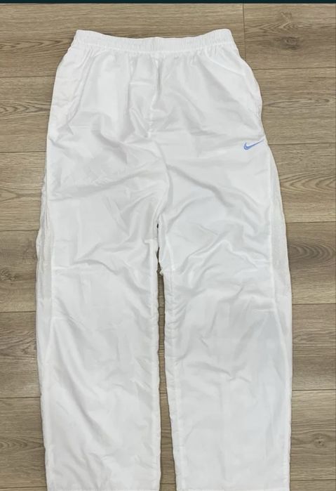 Нейлонові штани Nike Air Max