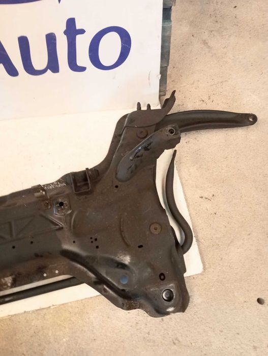 Charriot Frontal Peugeot 308 (Ref: 9833289680)