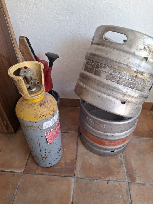 Maquina de Imperial + Botija gás  + barris