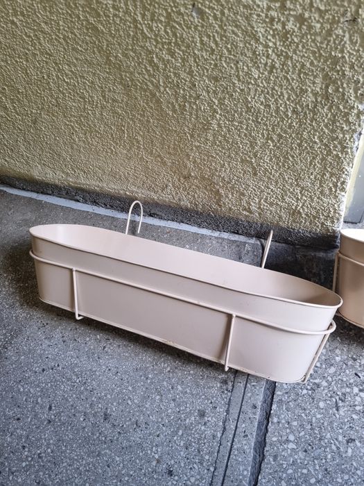 Sinsay - beżowa doniczka balkonowa