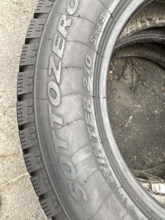 225 65 17 Pirelli Winter W210 90% 2023 Шини Зима
