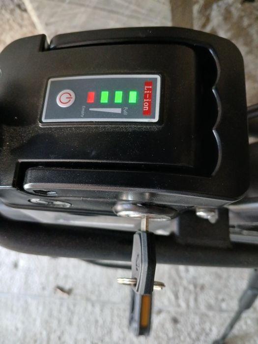 Rower elektryczny miejski DYU C6