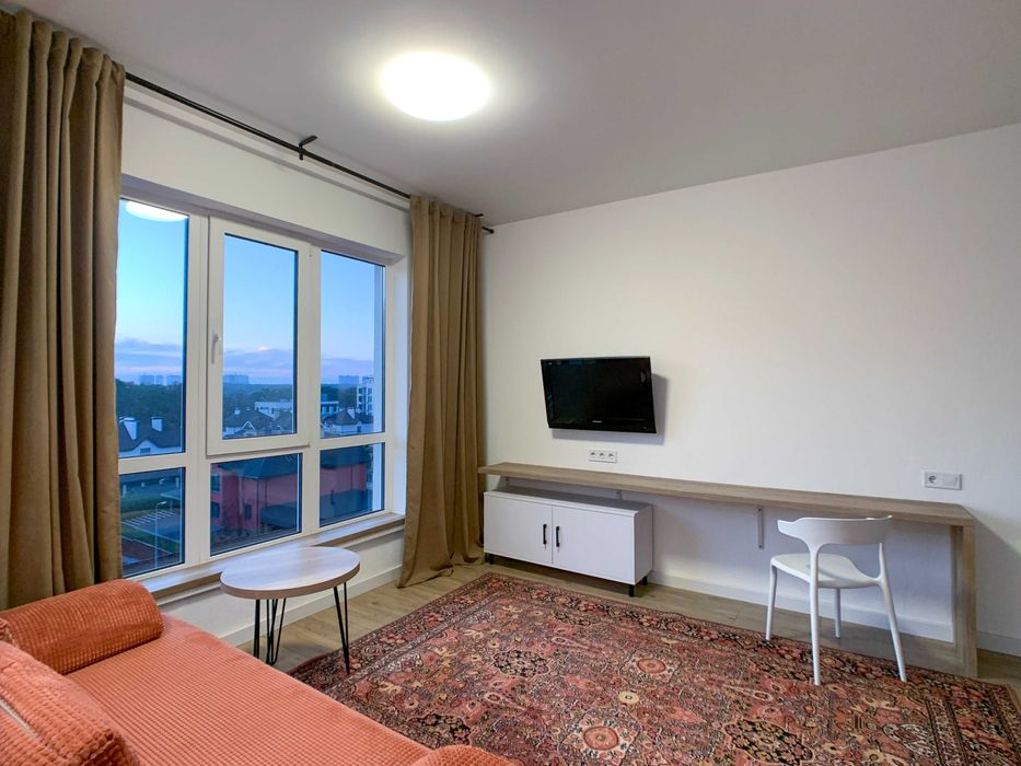 Кришталеві Джерела, Метрологічна, 62, охорона території, парк Феофанія