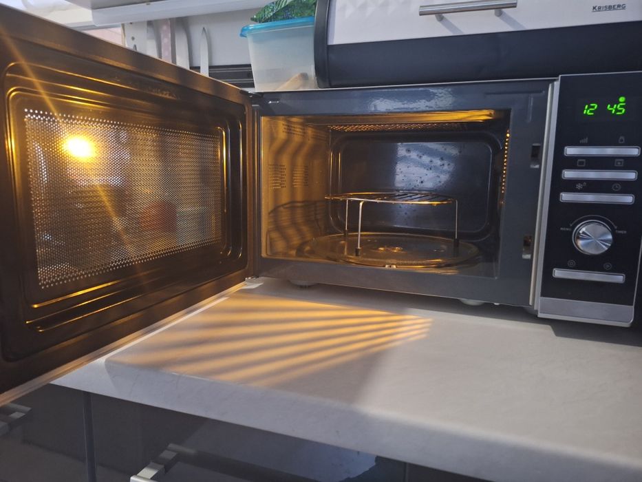 Kuchenka mikrofaliwa amica