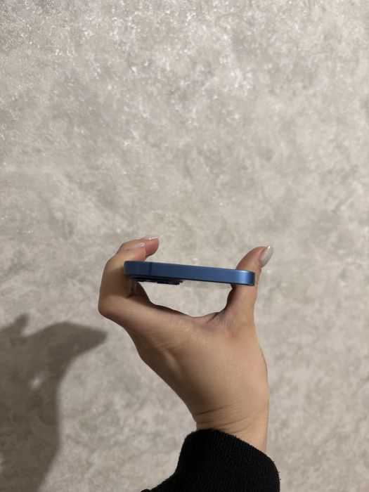 iPhone 13 128GB Blue