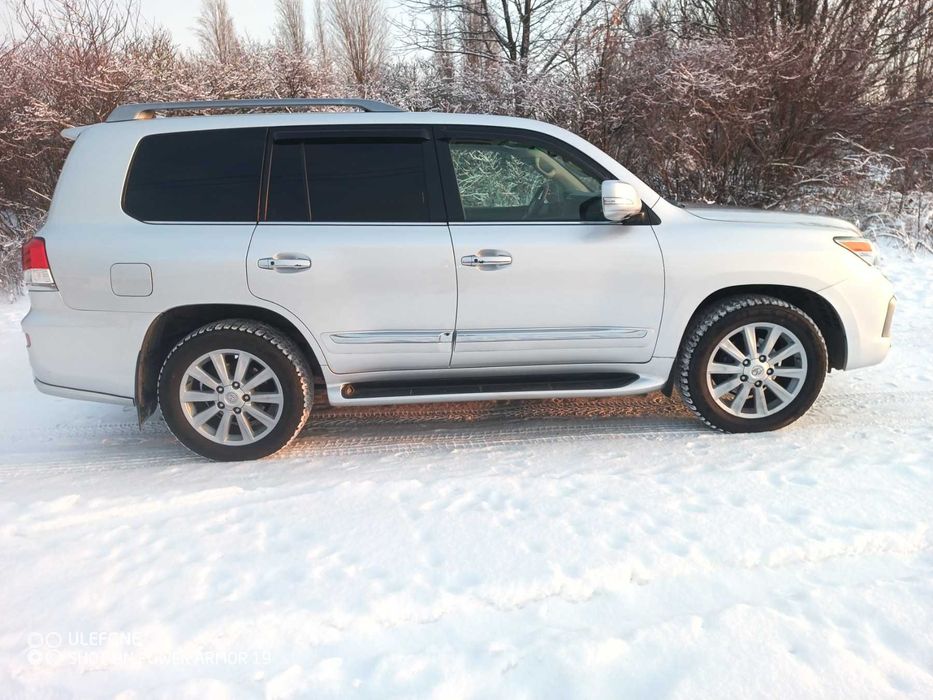 продам Лексус 570