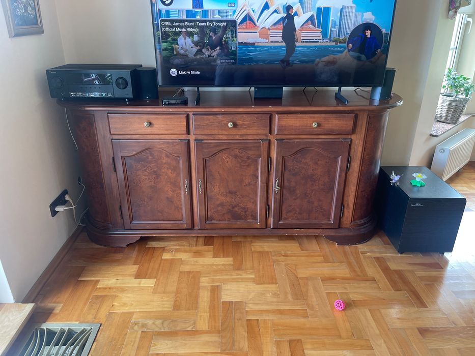 Komoda włoskiej produkcji drewniana