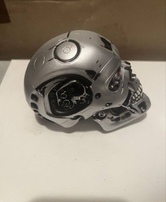 Figurka czaszka terminator genesis