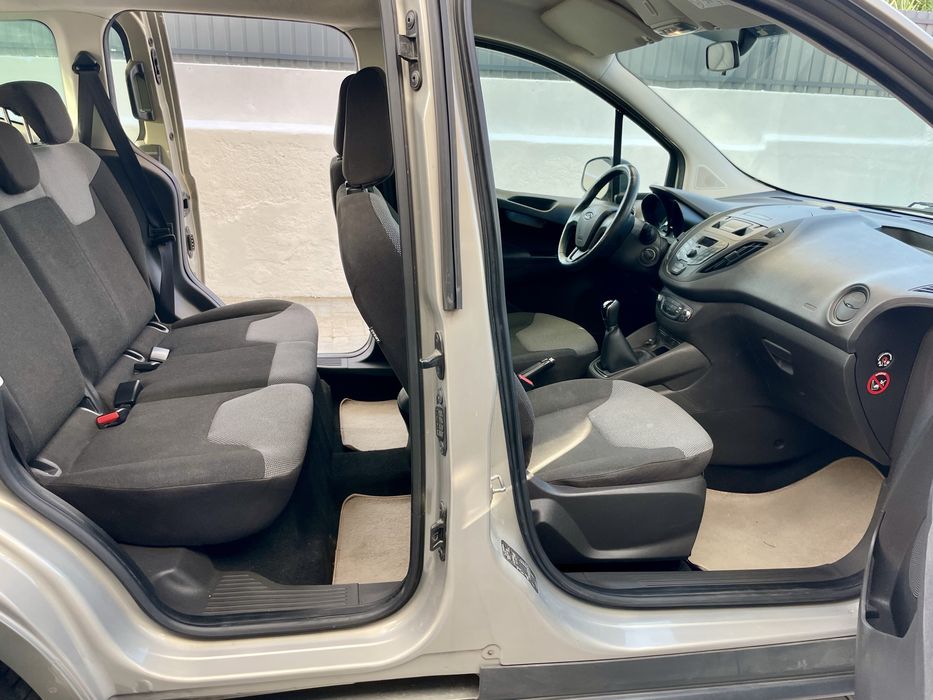 Ford Tourneo courier 1.5 d