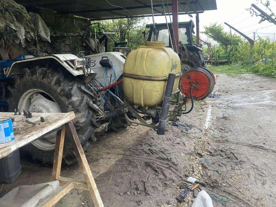 Pulverizador rocha de 200 litros