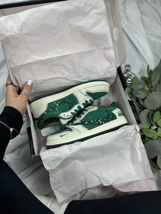 Nike Jordan 1 Low x Travis Scott x Gucci x Supreme