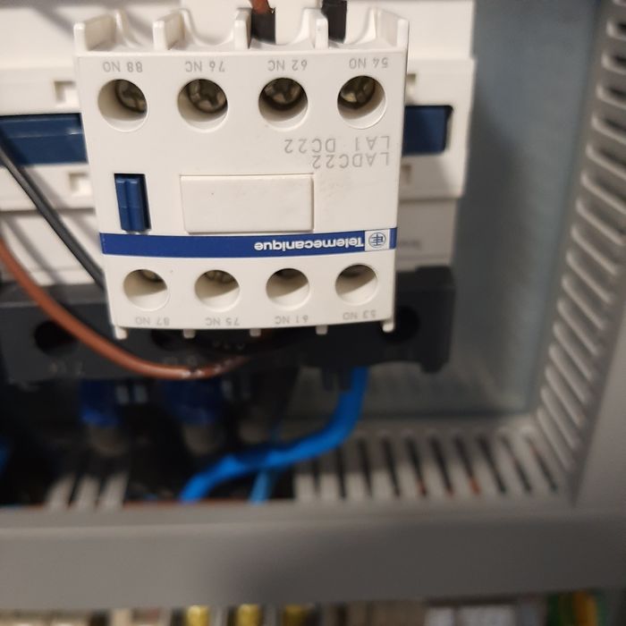 Eletricista : montagem e avarias