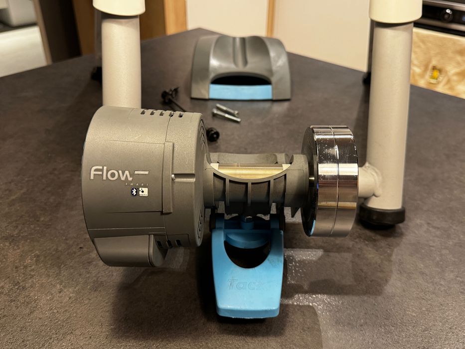 Trenażer Tacx Flow Smart