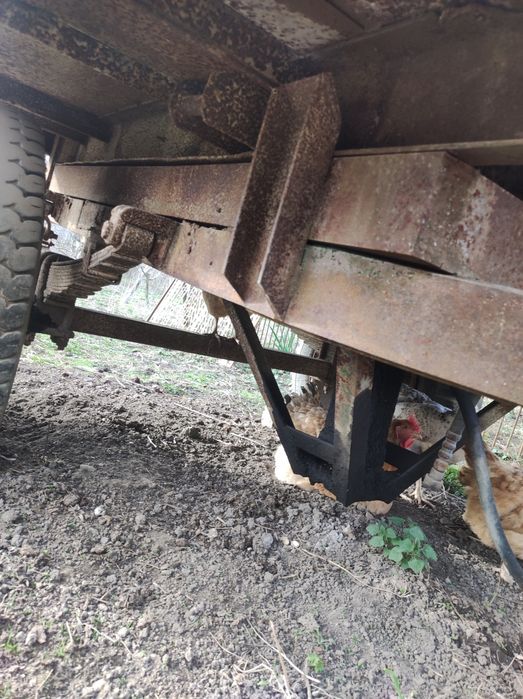 Причіп для трактора