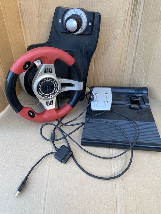 volante e pedais da Logic3 para pc e ps2