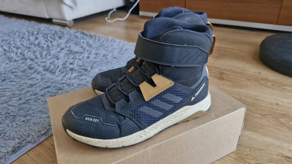 Terrex Trailmaker High COLD.RDY Hiking Shoes r.40