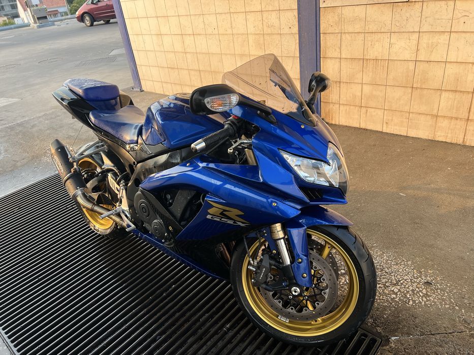 GSXR 600 K8.