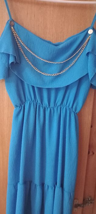 Vendo vestido  em azul