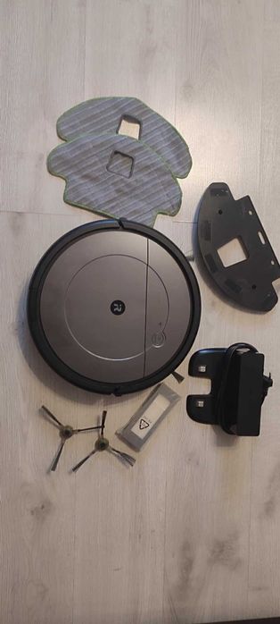 Robot sprzątający iRobot Roomba Combo 2w1 z funkcją mopowania