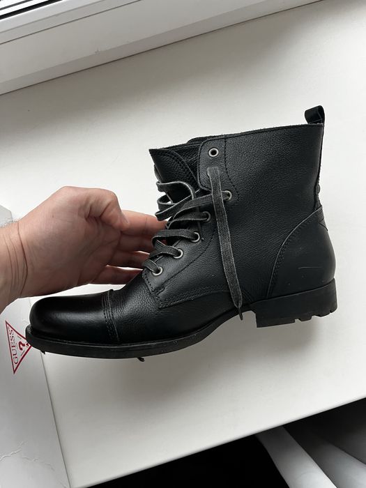 GUESS ботинки 44 размер