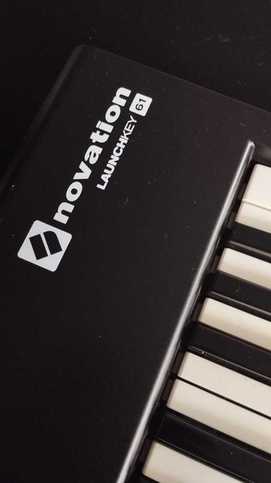 Novation Launchkey 61 MK2424397185641369604
