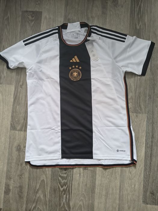 Adidas . Оригінал. Чоловіча футбольна футболка