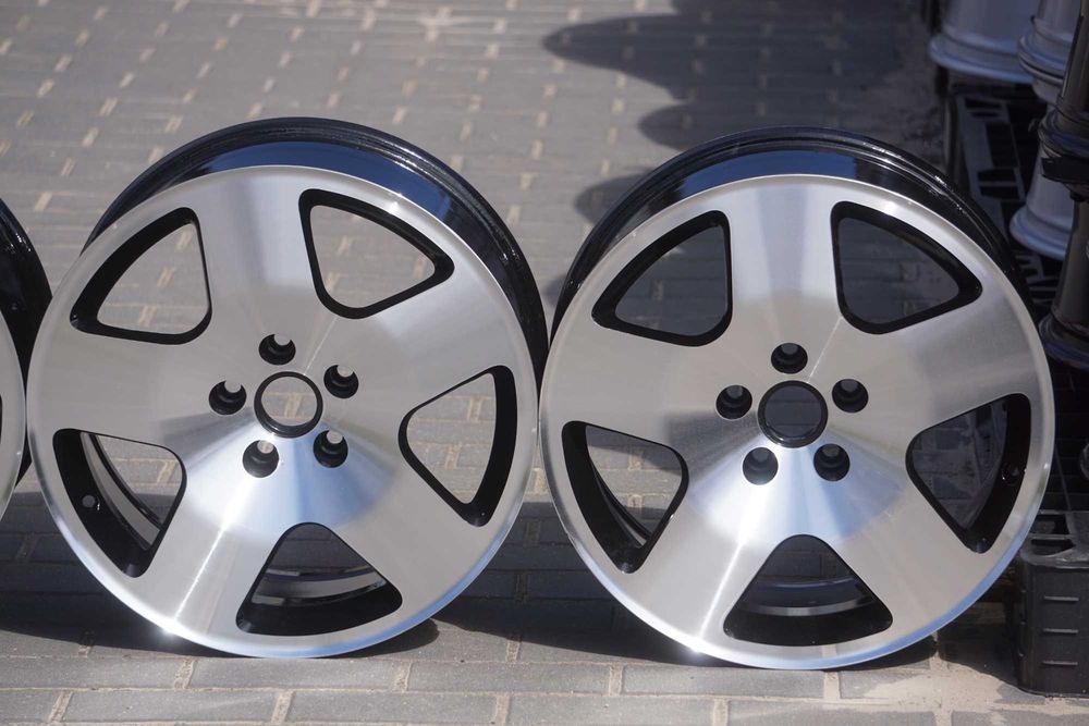 Alufelgi oryginał AUDI 4B3601025D 5x112 8Jx17 et35 cb57,1mm w czarnym lakierze, front cnc