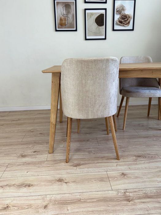 Krzesło dębowe tapicerowane-dostępne od ręki