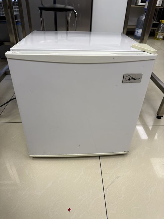 Холодильник маленький