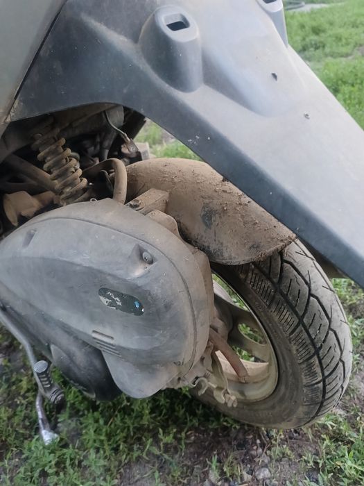 Продам скутер на запчастини по ціні двигуна