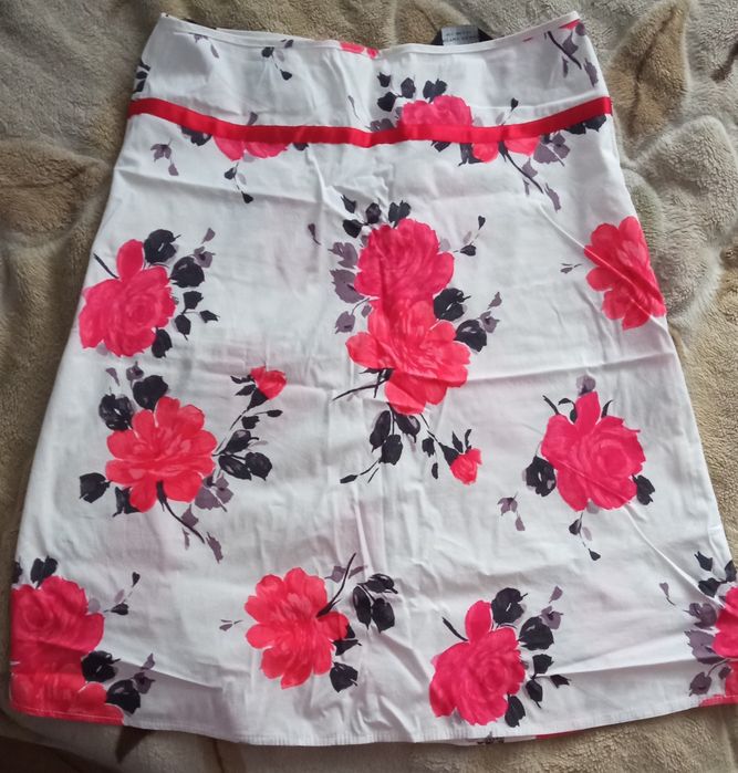 Летняя юбка в яркий цветочный принт